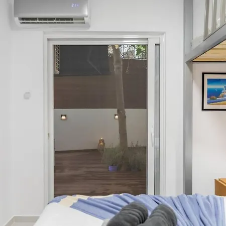 Backyard Modern House Nea Smyrni